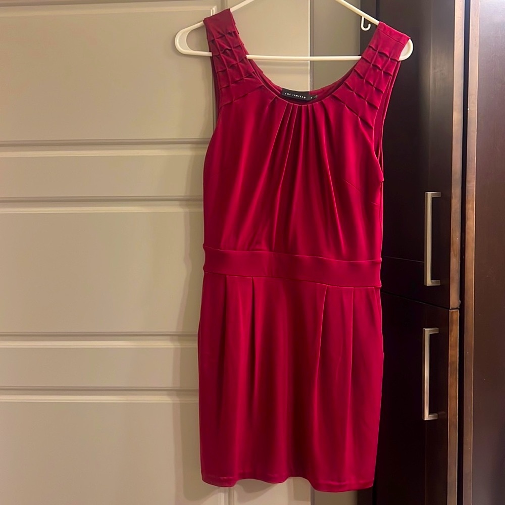 Elegant Red Sleeveless Dress